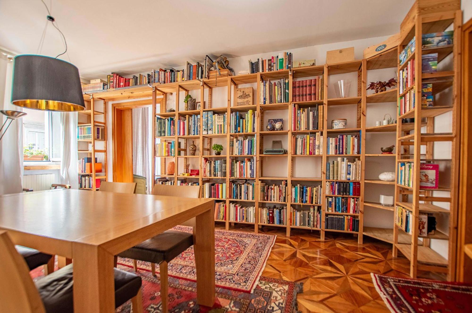 White Tower Guesthouse Триест Экстерьер фото