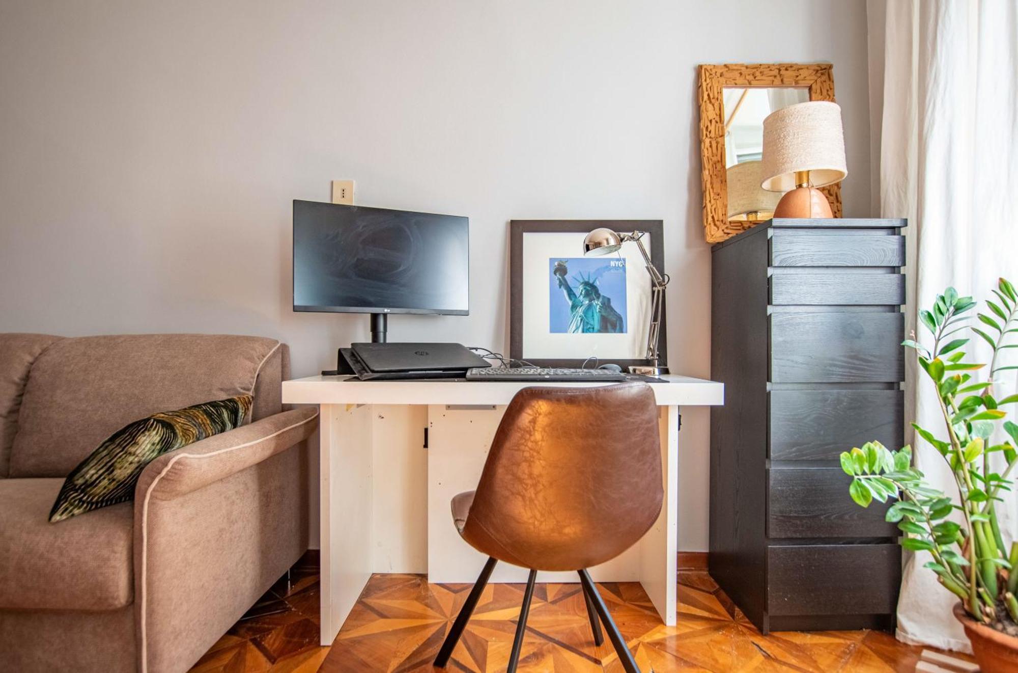White Tower Guesthouse Триест Экстерьер фото